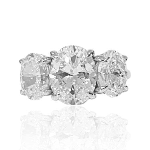 Grand Oval Trilogy Ring